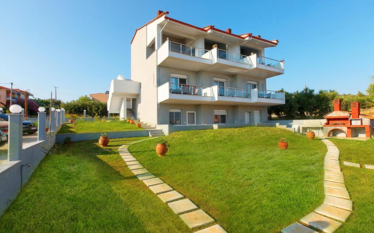 The House Of The Roses Apartment Gerakini Exterior photo