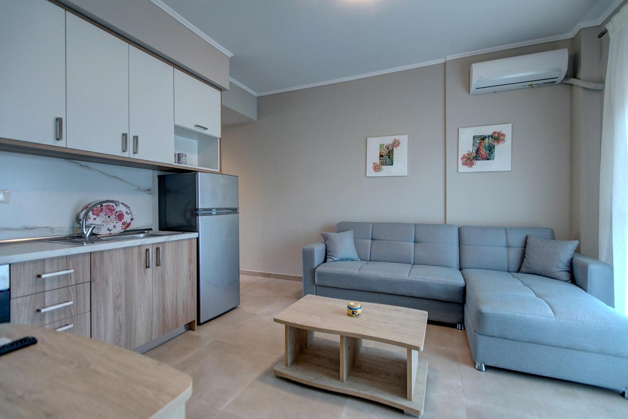 The House Of The Roses Apartment Gerakini Exterior photo