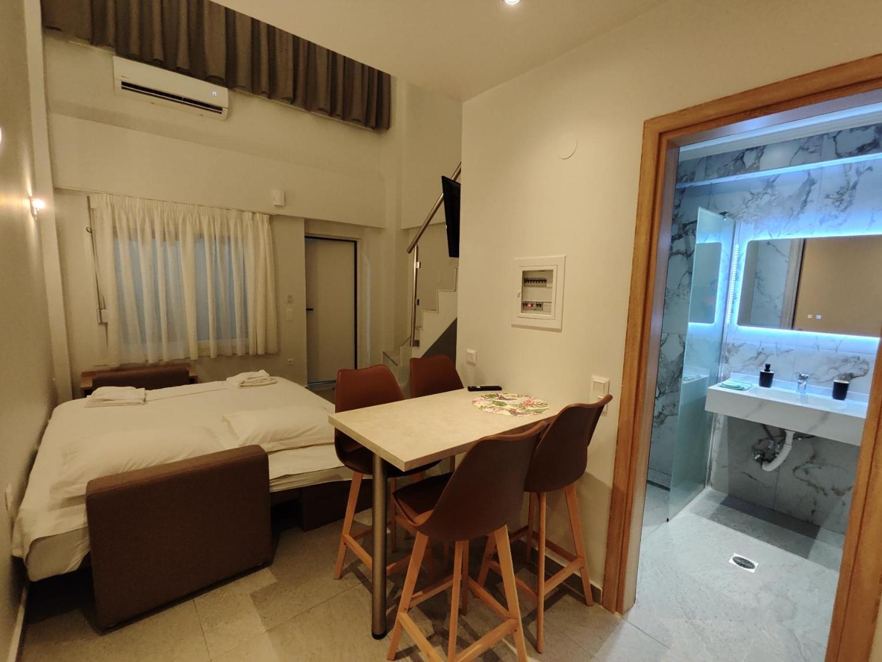 The House Of The Roses Apartment Gerakini Exterior photo
